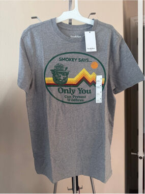 Men's Goodfellow & Co Gray Smokey Bear Short Sleeve Tee M